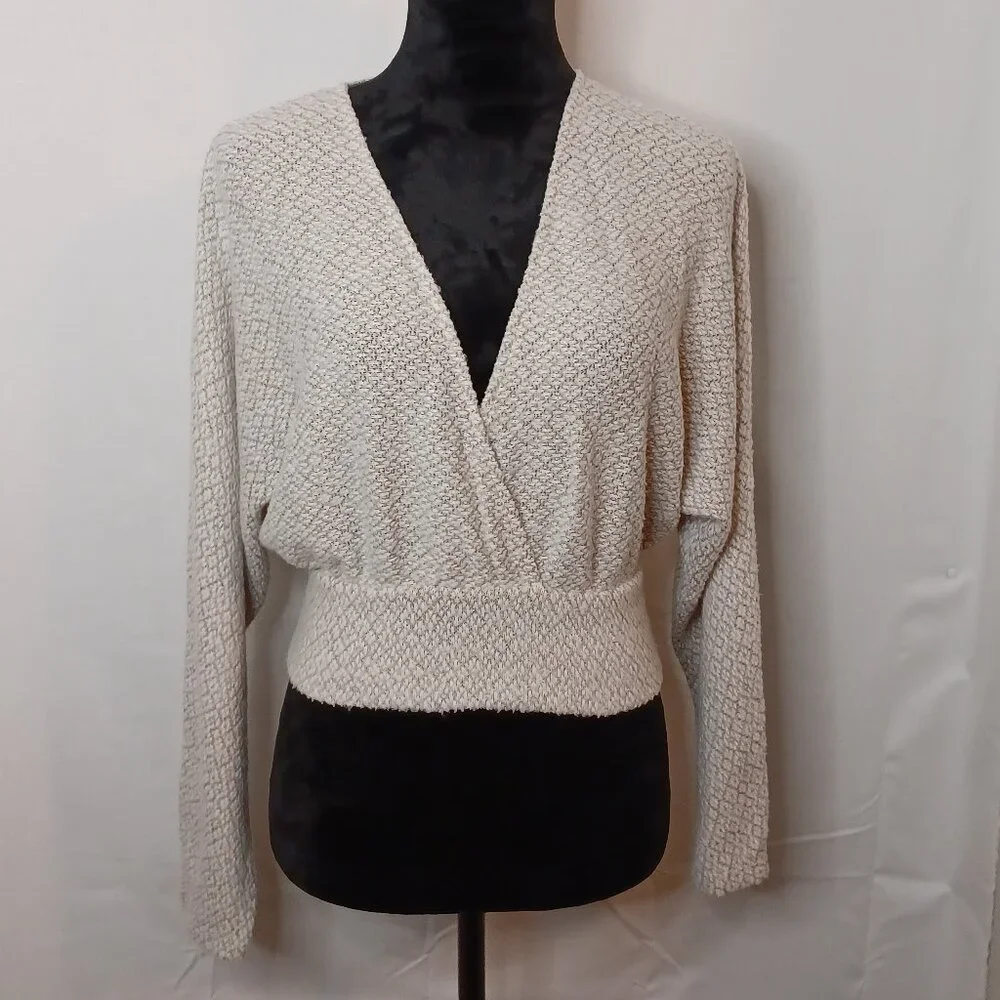 Women's Urban Outfitters Cropped V-Neck Lightweight Long Sleeve Sweater Size Med